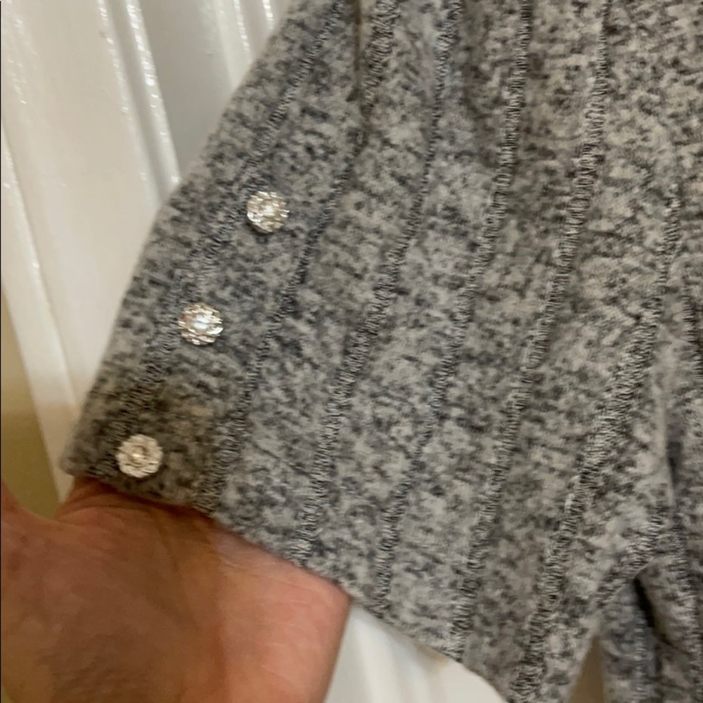 Top - Picture 4 of 5